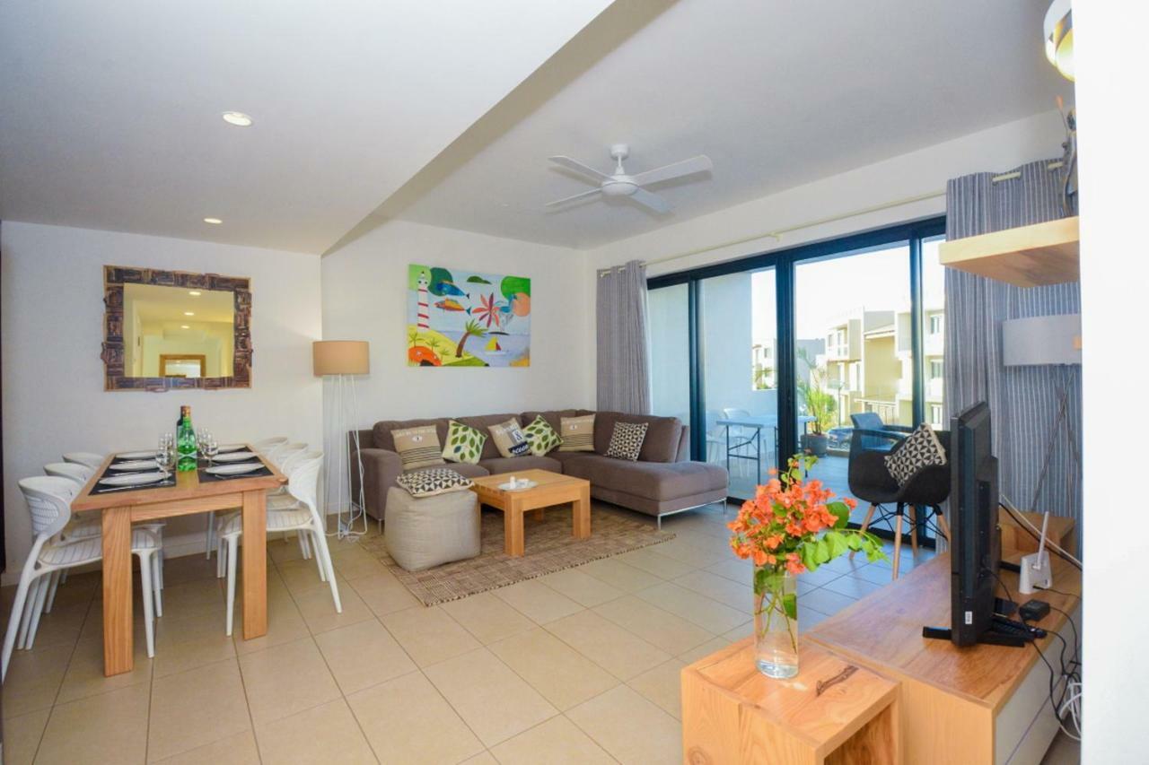 Azuri Resort -Sea View & Golf Luxury Apartment Roches Noires エクステリア 写真