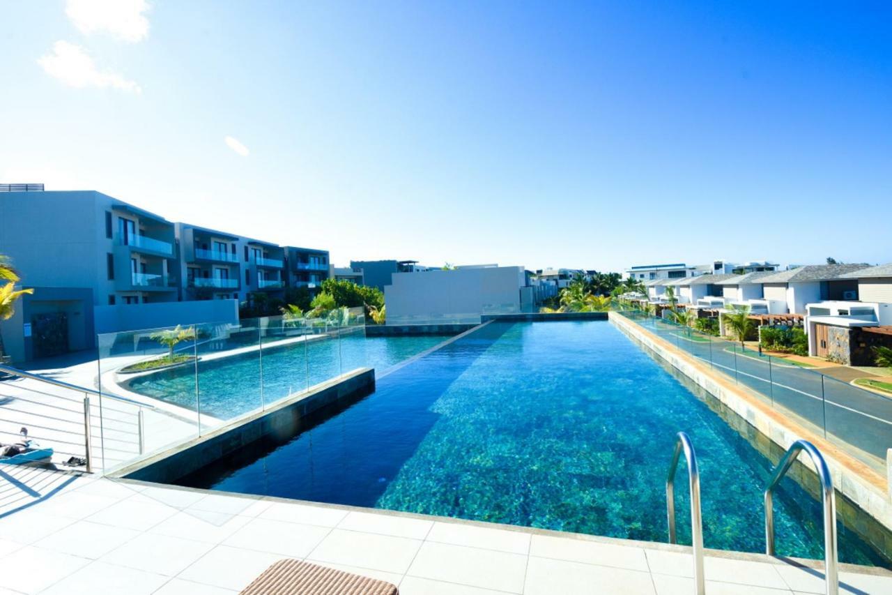Azuri Resort -Sea View & Golf Luxury Apartment Roches Noires エクステリア 写真
