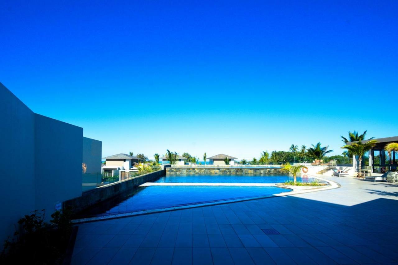 Azuri Resort -Sea View & Golf Luxury Apartment Roches Noires エクステリア 写真