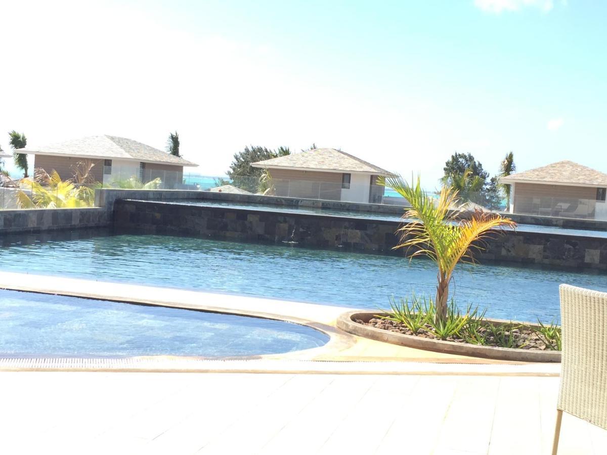 Azuri Resort -Sea View & Golf Luxury Apartment Roches Noires エクステリア 写真