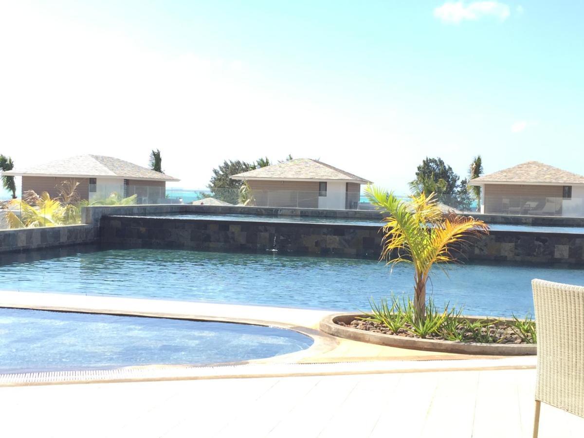 Azuri Resort -Sea View & Golf Luxury Apartment Roches Noires エクステリア 写真